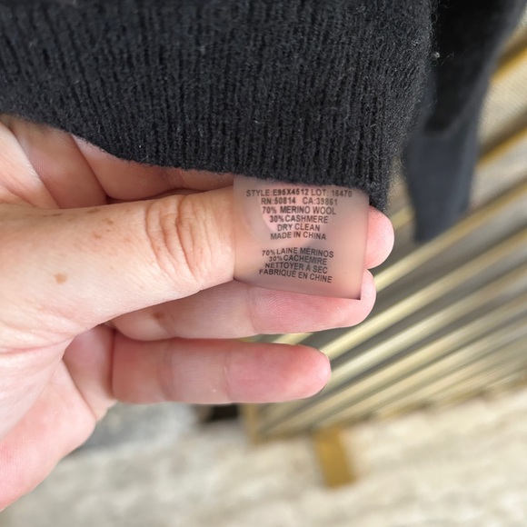 EUC Elie Tahari Black Cashmere & Merino Wool Blend Tie Sweater, Size M - Picture 6 of 6